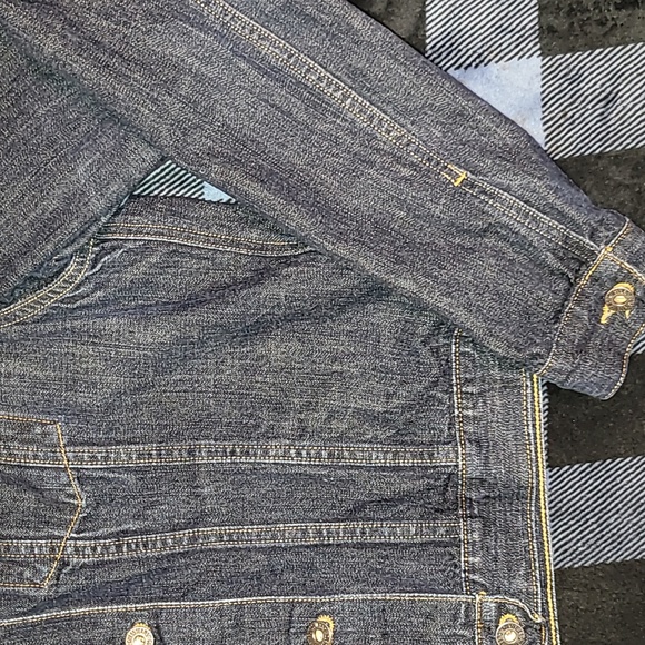 Y2k. Guess. Denim Jacket. Like-new. Women's size XL - Picture 3 of 13